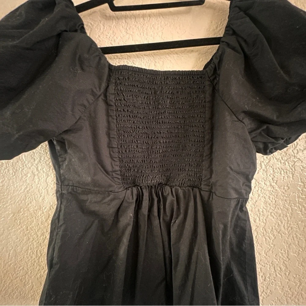 Old Navy Black Puff Sleeve Ruffled Blouse Empire Waist Size Large Minimalist Fun